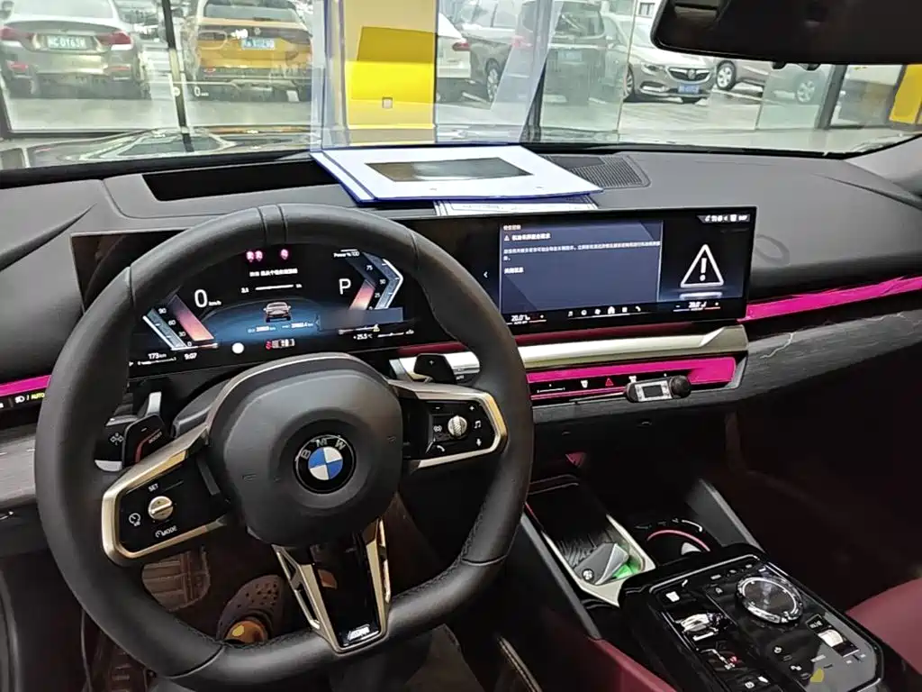 BMW 5 Series — миниатюра 10