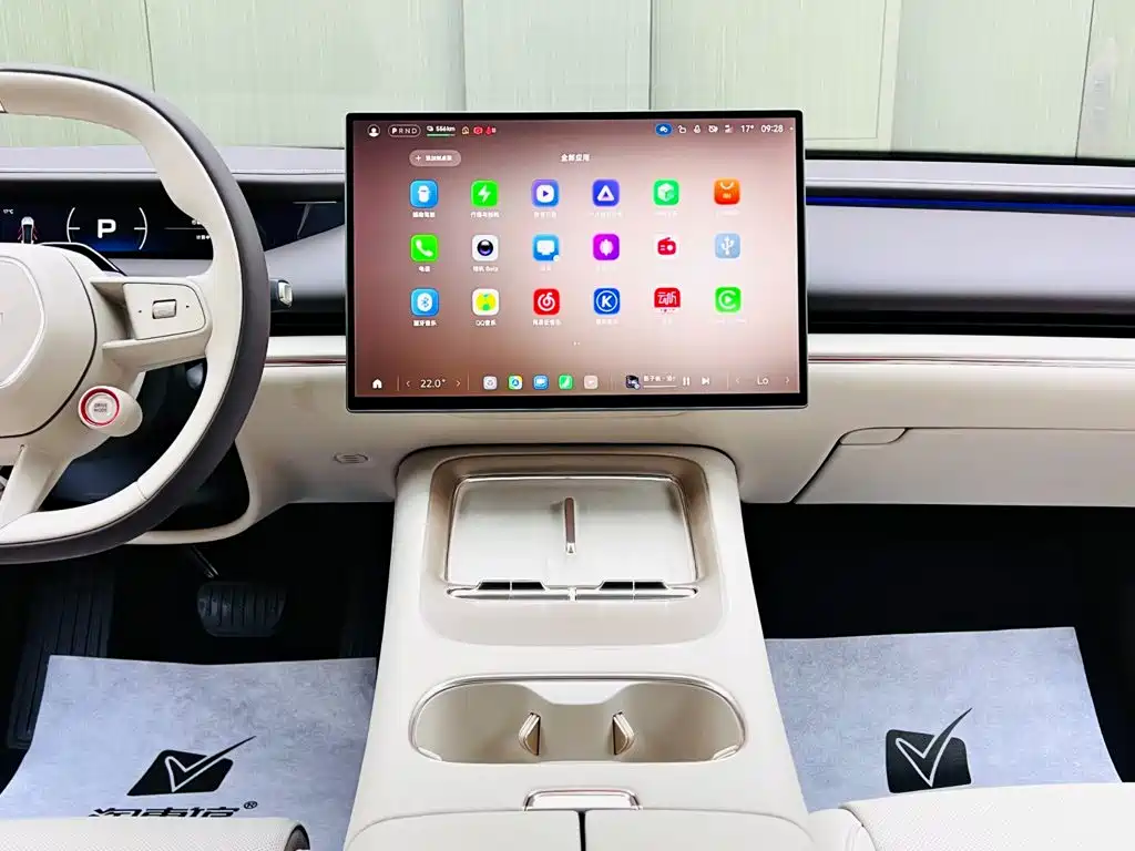 Xiaomi SU7 — миниатюра 12