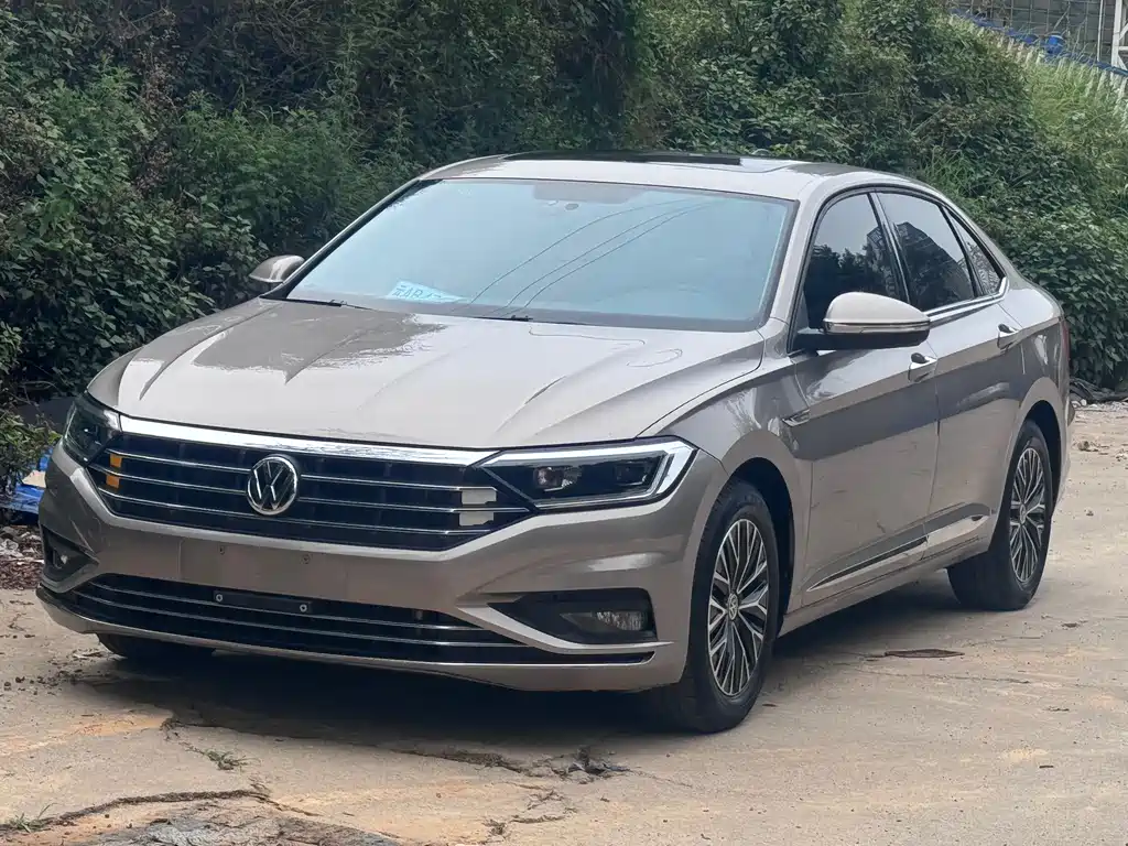 Volkswagen Sagitar 2019