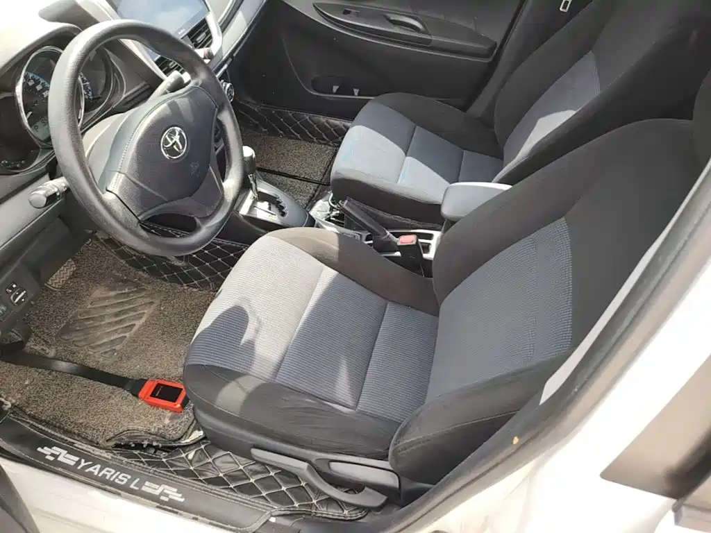 Toyota Yaris L — миниатюра 15
