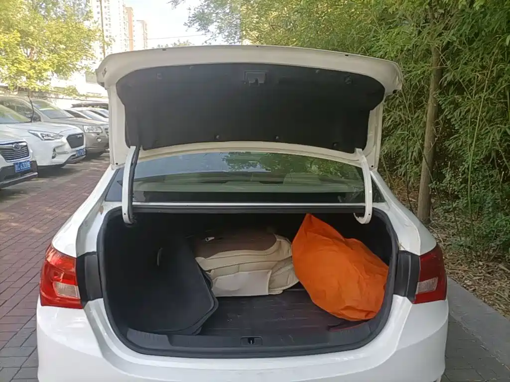 Buick Excelle — миниатюра 19