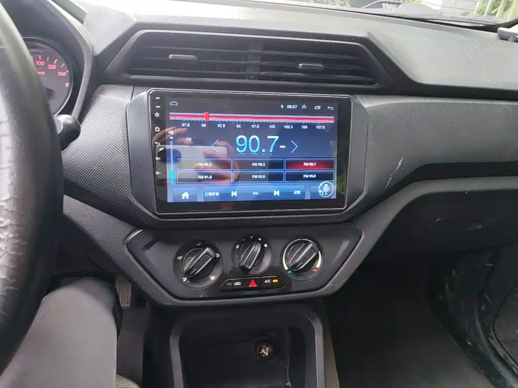 Wuling Hongguang — миниатюра 18