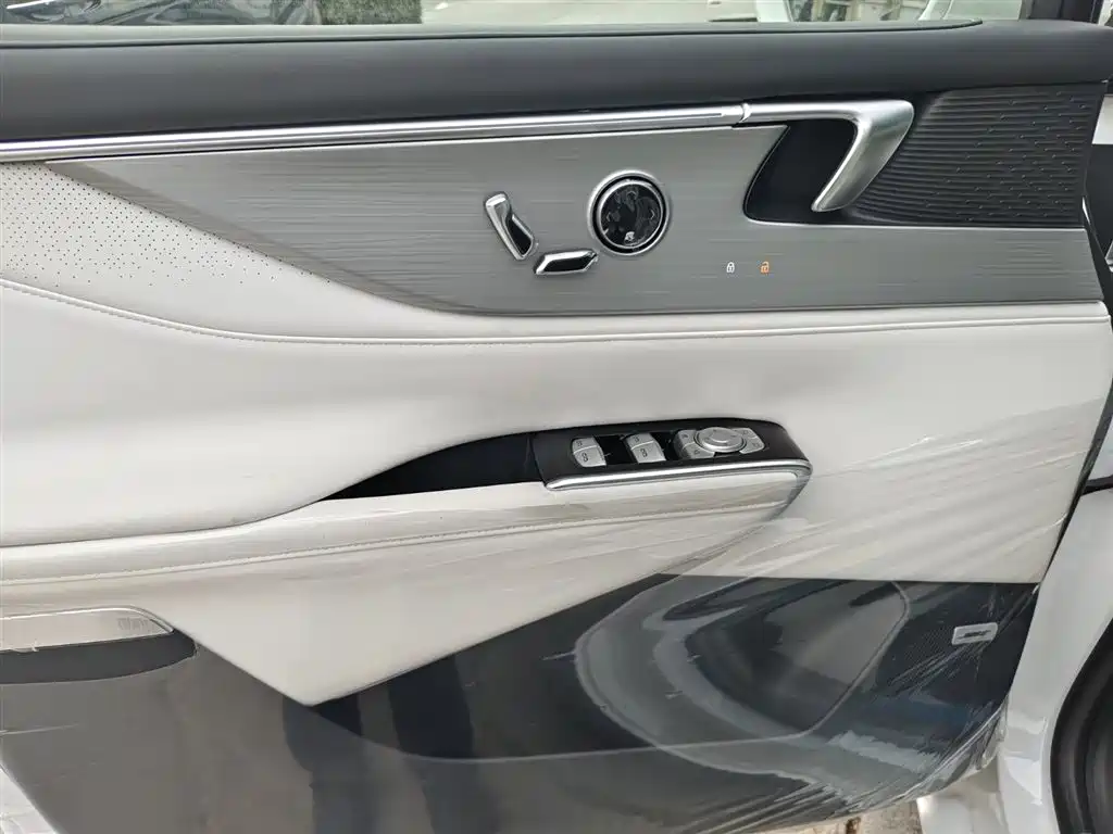 BUICK GL8 NEW ENERGY