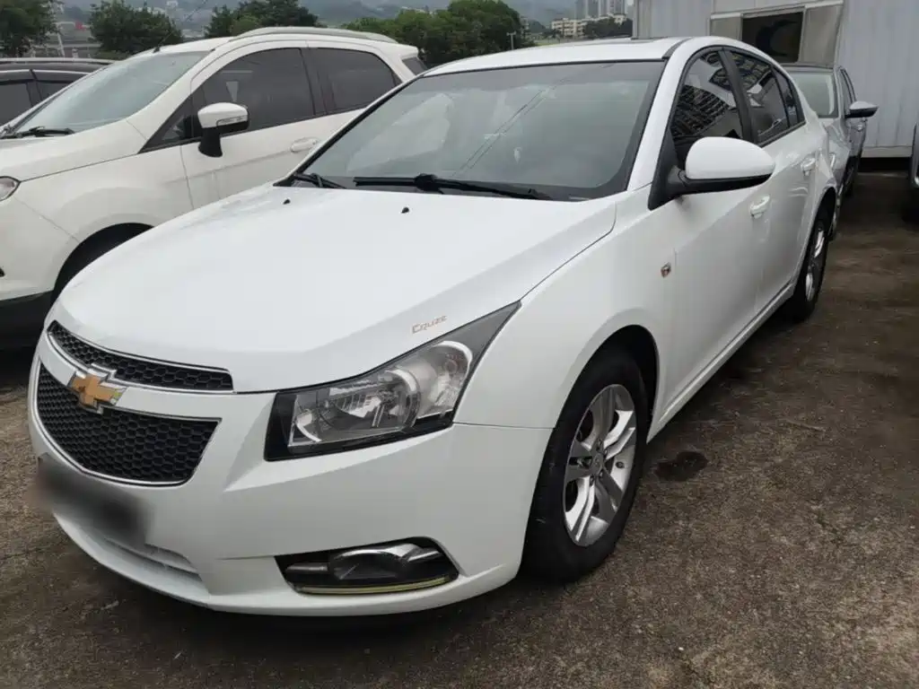 Chevrolet Cruze 2013 1.6L MT Luxury
