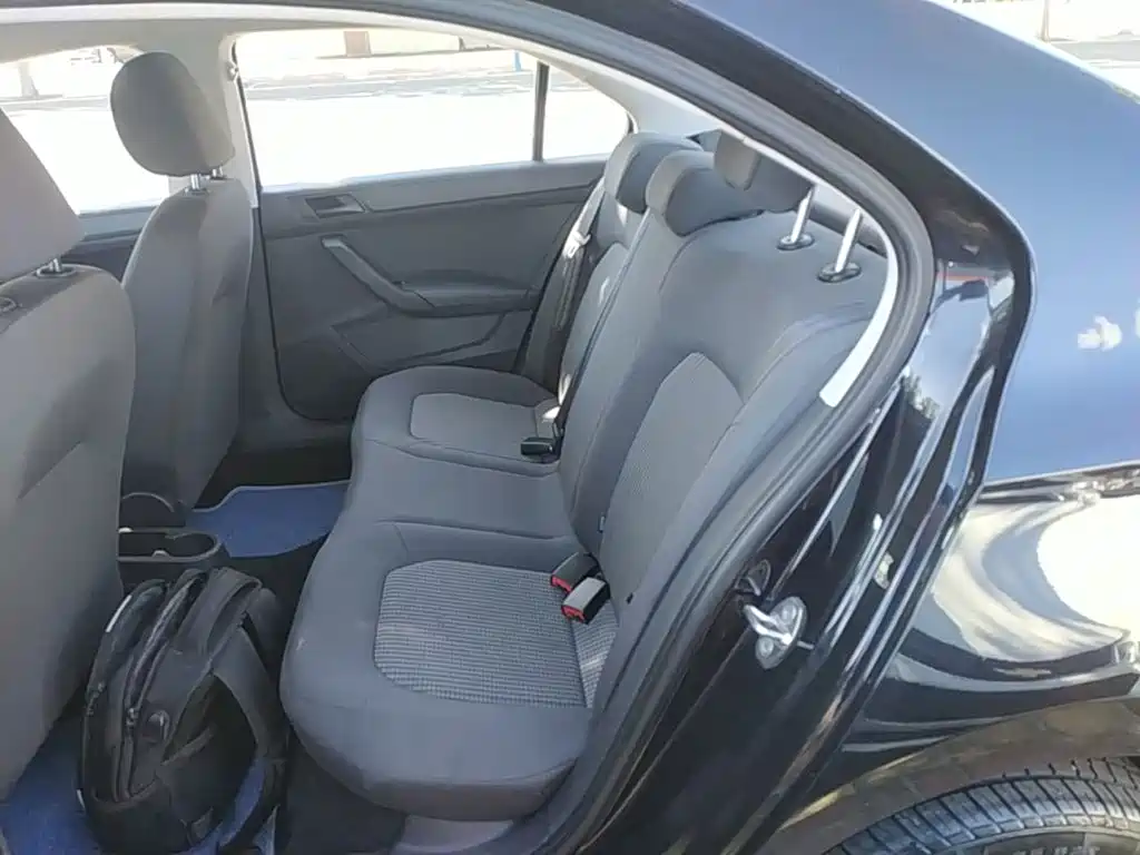 Volkswagen Santana — миниатюра 17