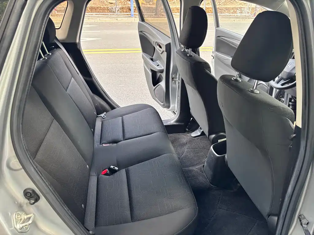 Honda Fit — миниатюра 21