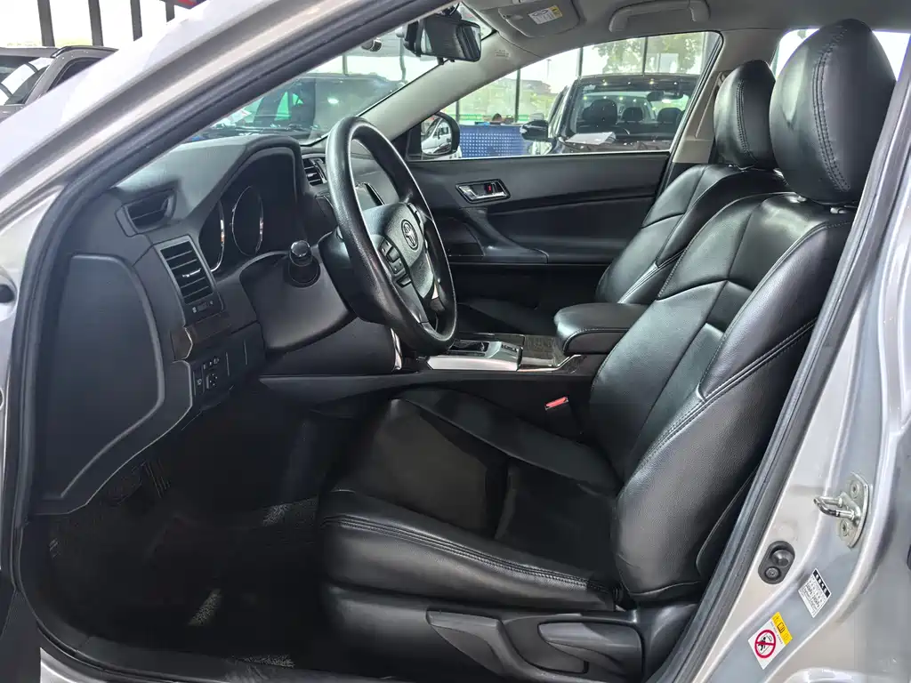 Toyota Reiz — миниатюра 8