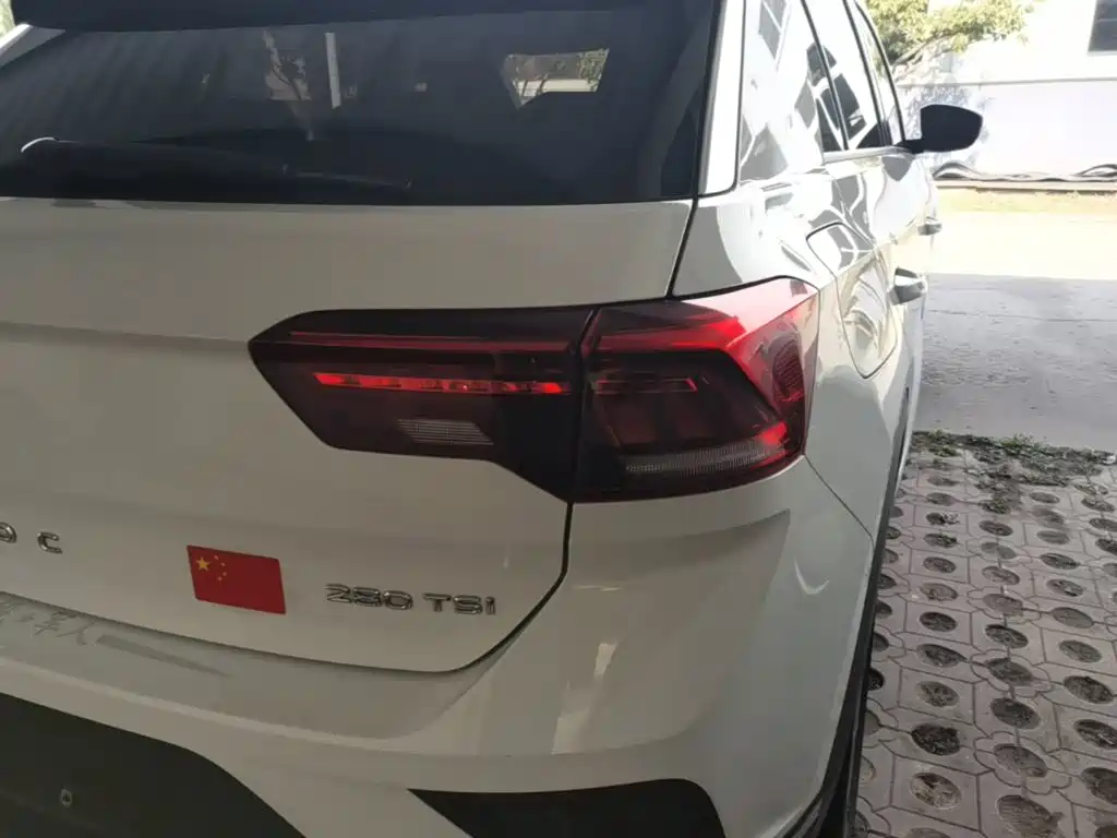 Volkswagen T-Roc — миниатюра 8