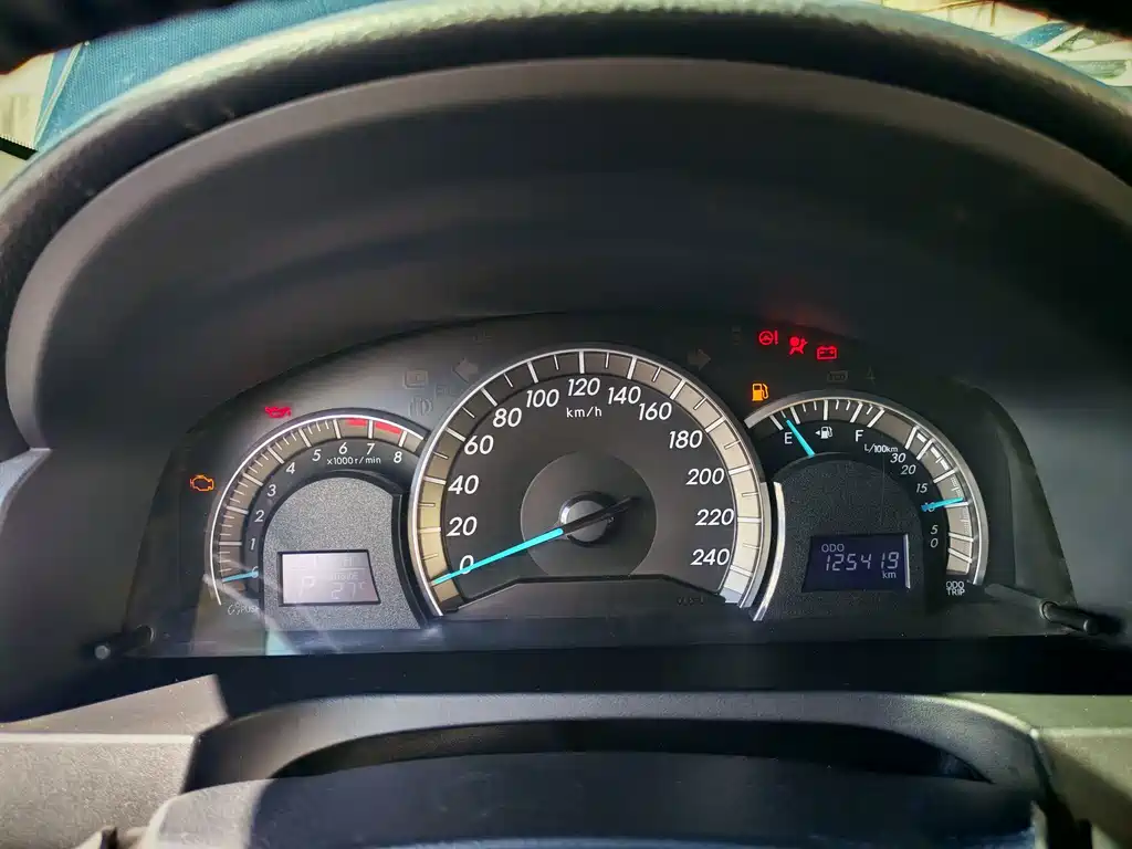 Toyota Camry — миниатюра 12