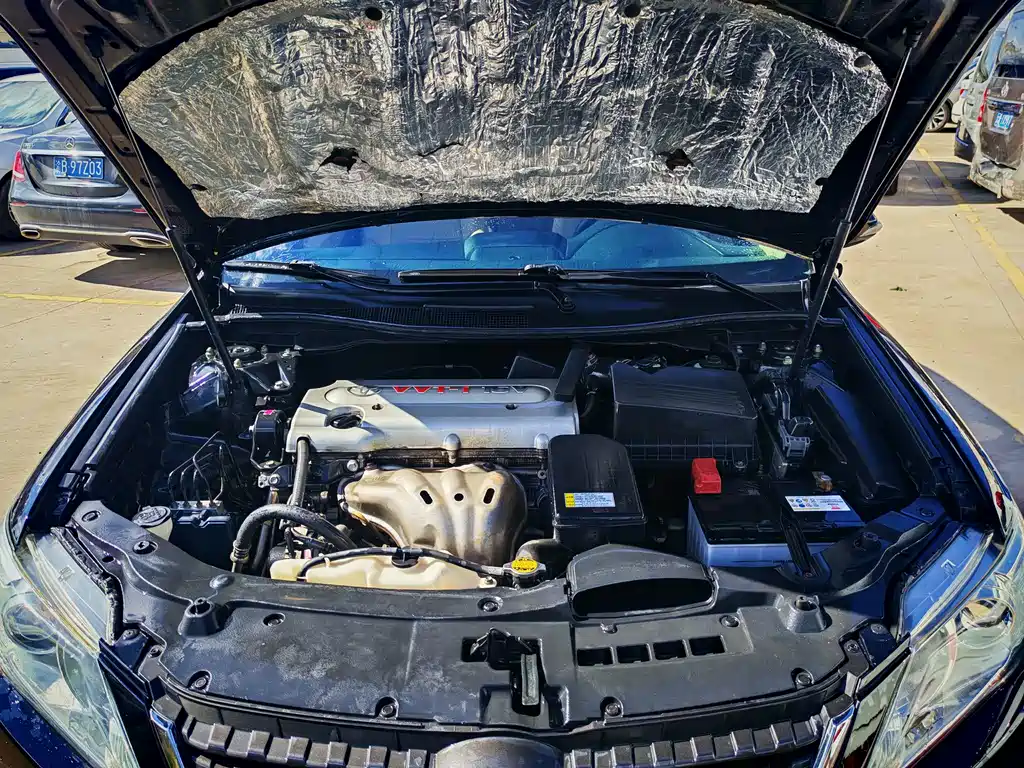 Toyota Camry — миниатюра 13