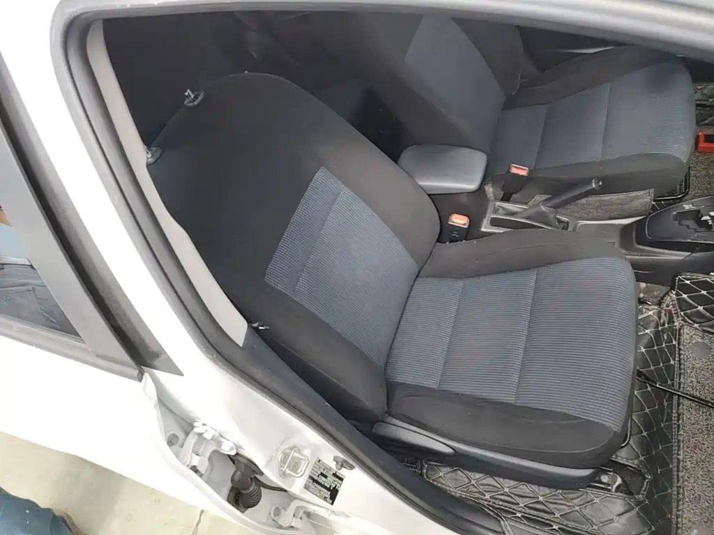Toyota Yaris L — миниатюра 25