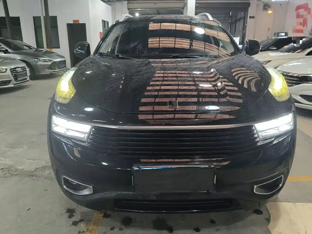 Lynk & Co 01 — миниатюра 3
