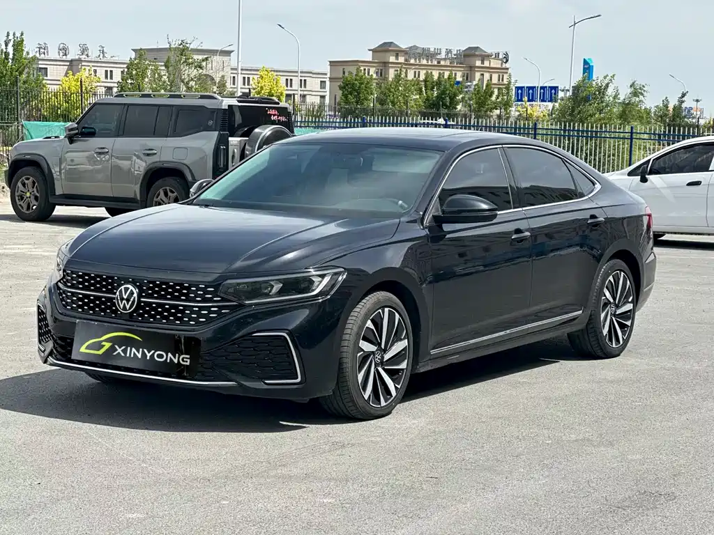 Volkswagen Passat 2021 330TSI Luxury