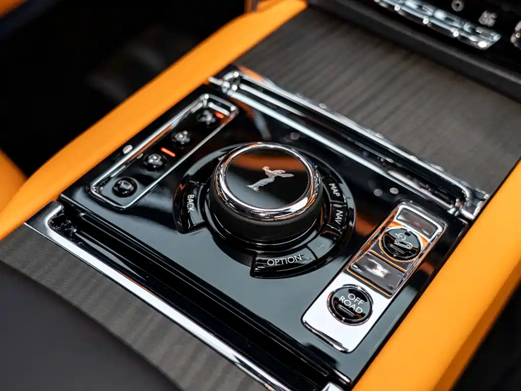 Rolls-Royce Cullinan — миниатюра 26