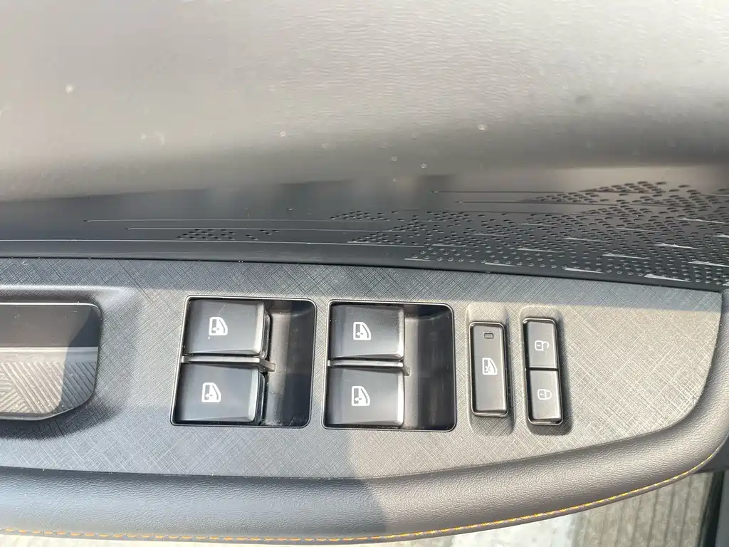 Changan UNI-V 2024 1.5T Luxury Sport