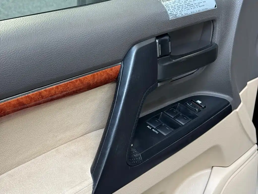 Toyota Land Cruiser — миниатюра 24