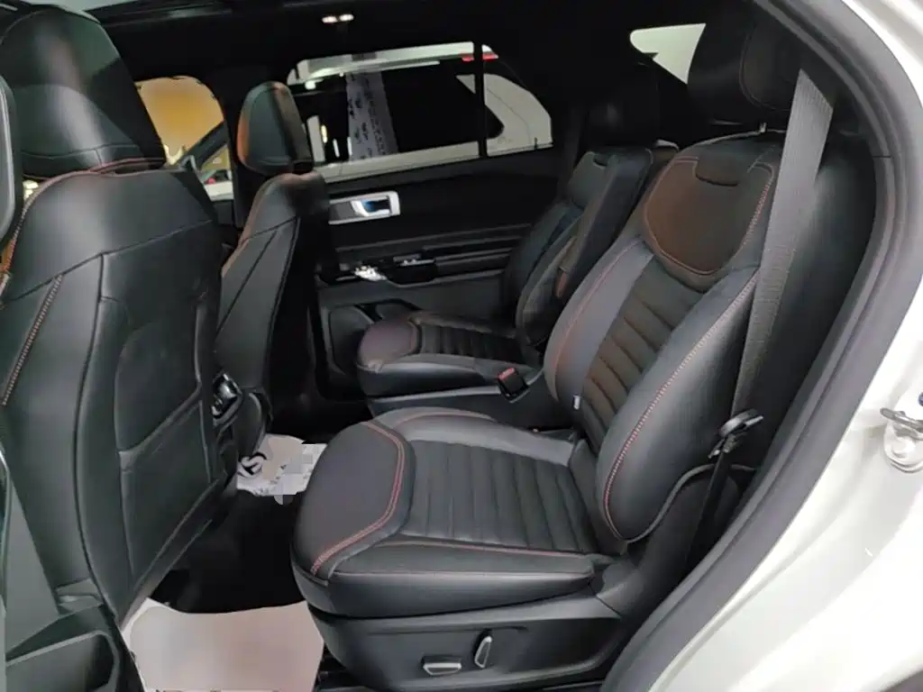 Ford Explorer — миниатюра 17