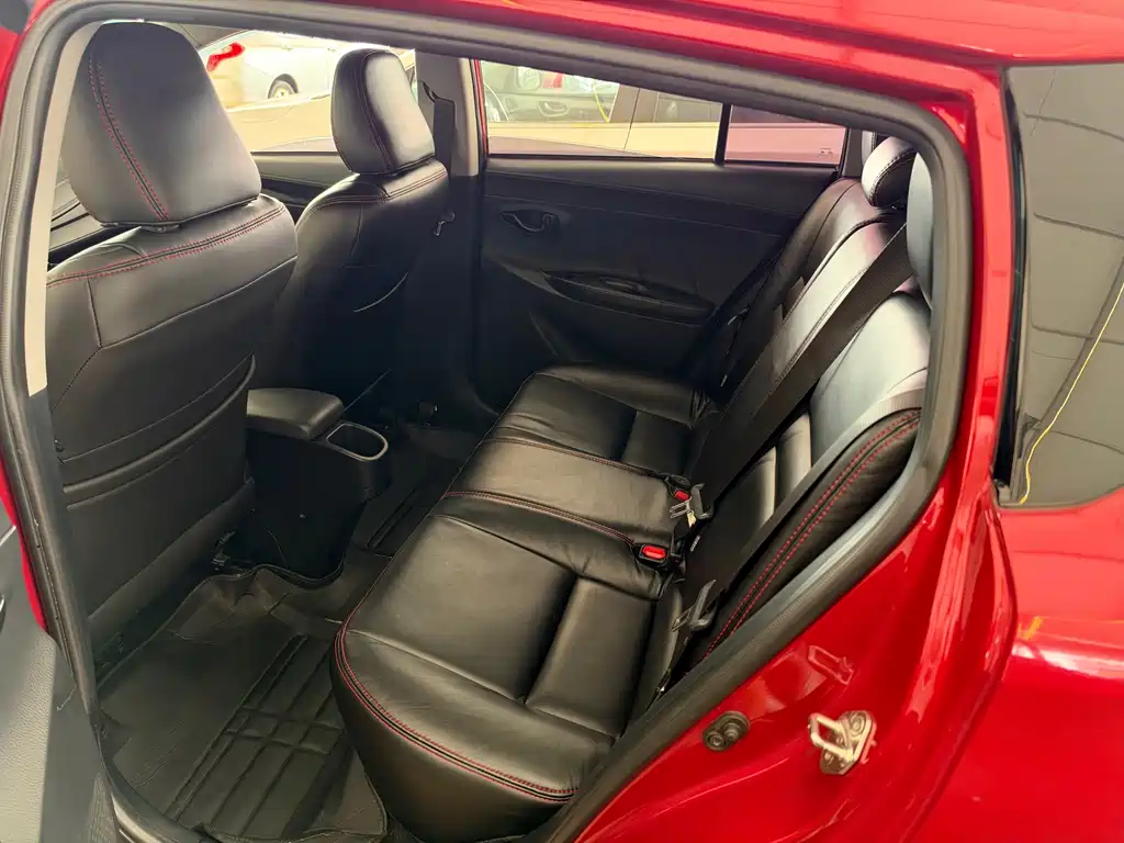 Toyota Yaris L — миниатюра 18