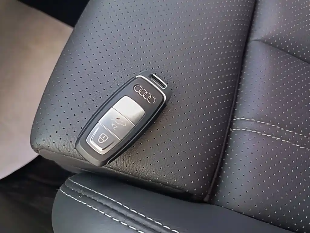 Audi Q4 e-tron — миниатюра 9