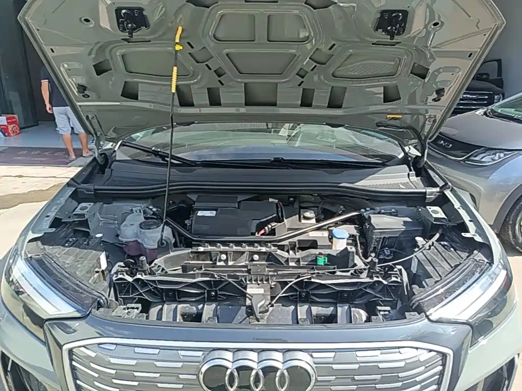 Audi Q4 e-tron — миниатюра 20