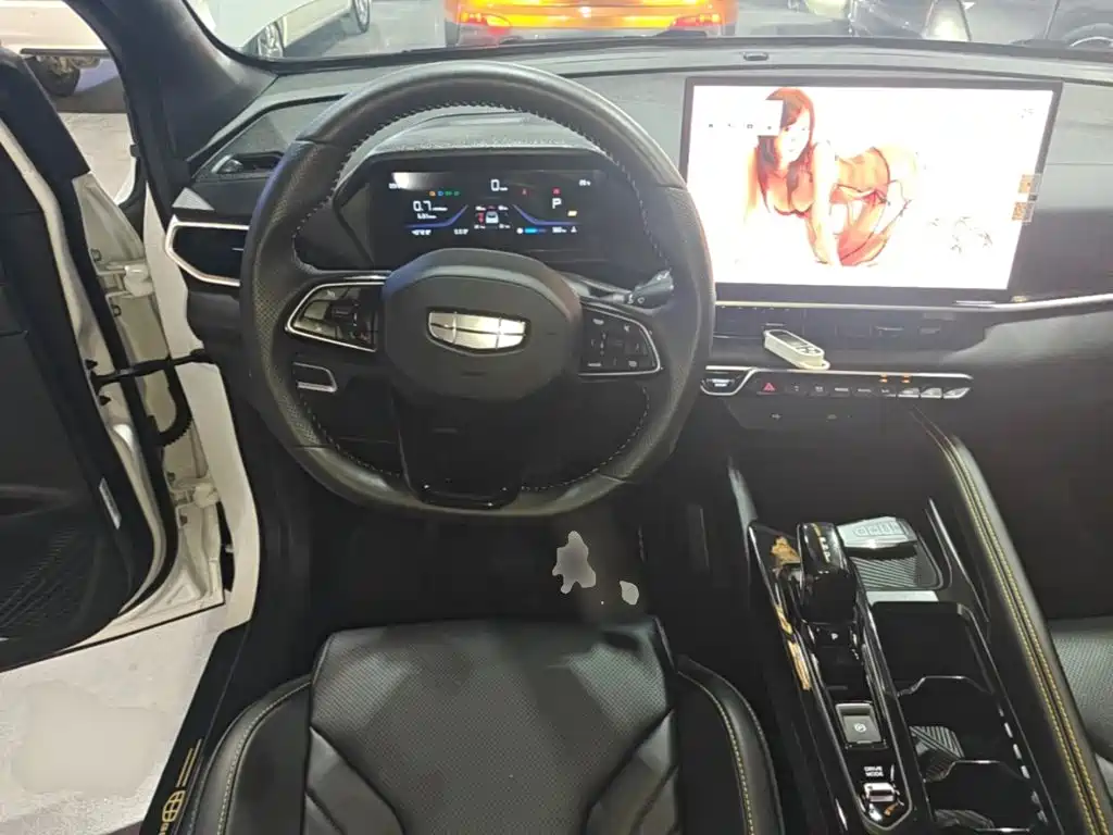 Geely Binyue — миниатюра 11