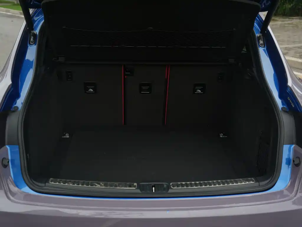 Porsche Macan — миниатюра 18