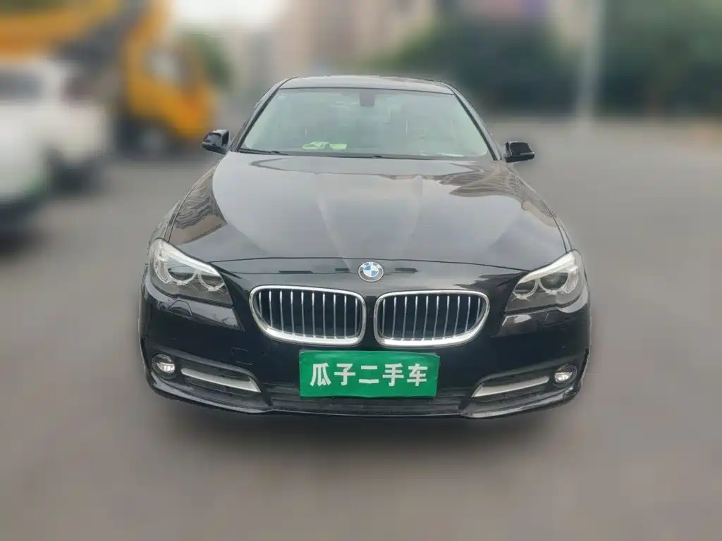 BMW 5 Series — миниатюра 2