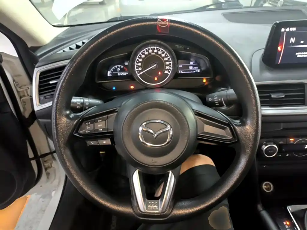 Mazda 3 Axela — миниатюра 11