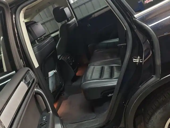 Volkswagen Touareg — миниатюра 5