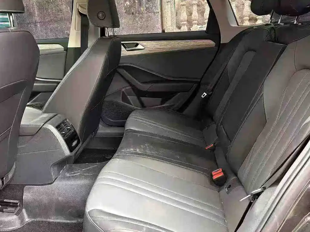 Volkswagen Sagitar — миниатюра 4
