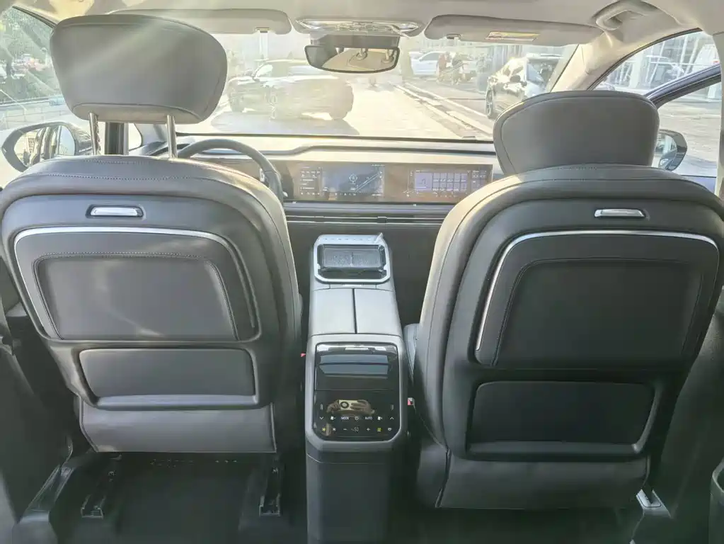 SAIC MAXUS EVERYONE 7