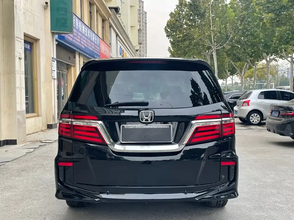 Honda Elysion — миниатюра 5
