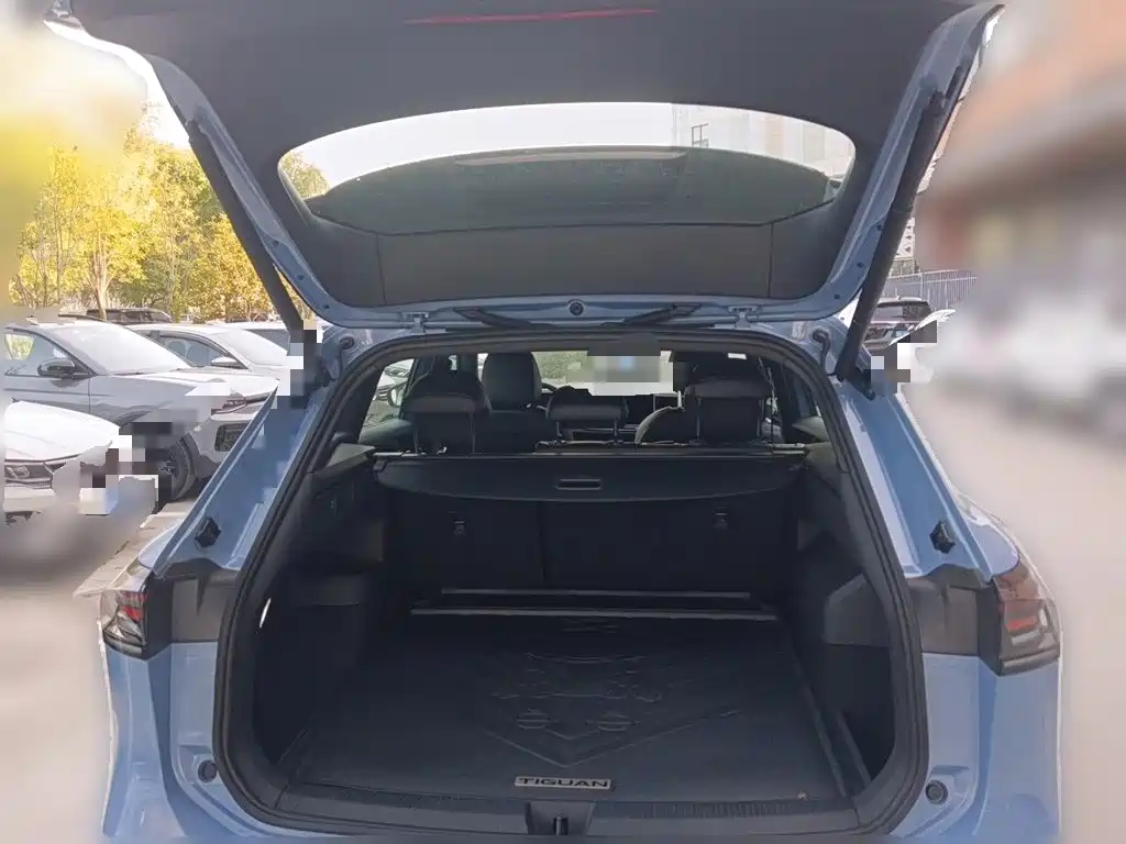 Volkswagen Tiguan L — миниатюра 20