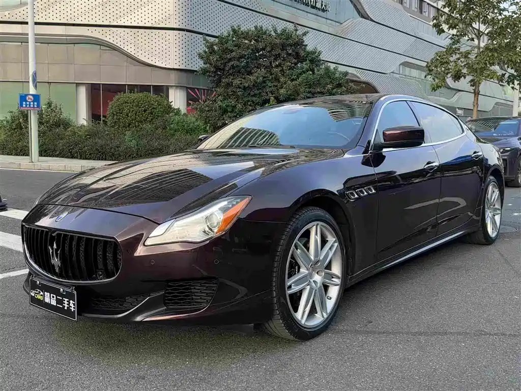 Maserati Quattroporte