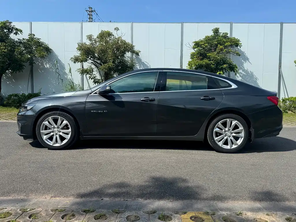 Chevrolet Malibu XL — миниатюра 10