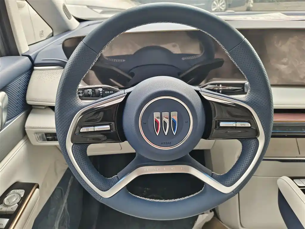 BUICK GL8 NEW ENERGY