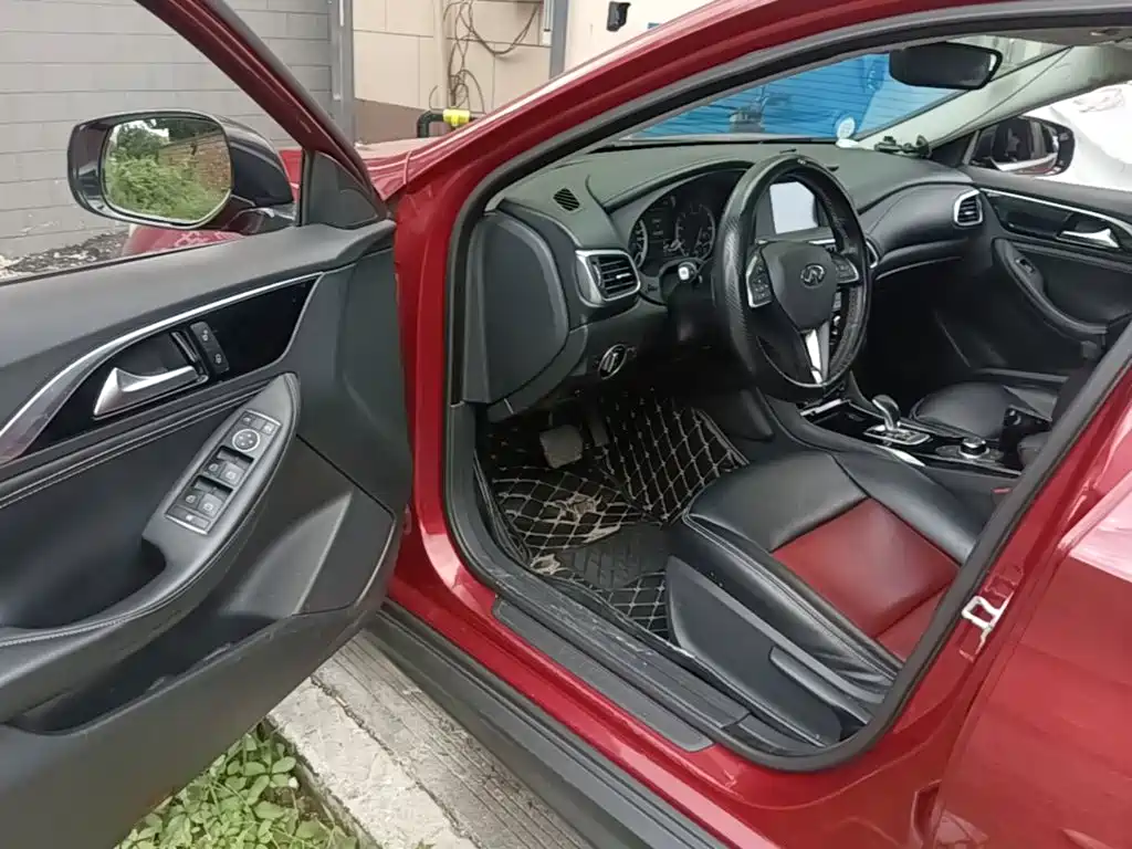Infiniti QX30 — миниатюра 16