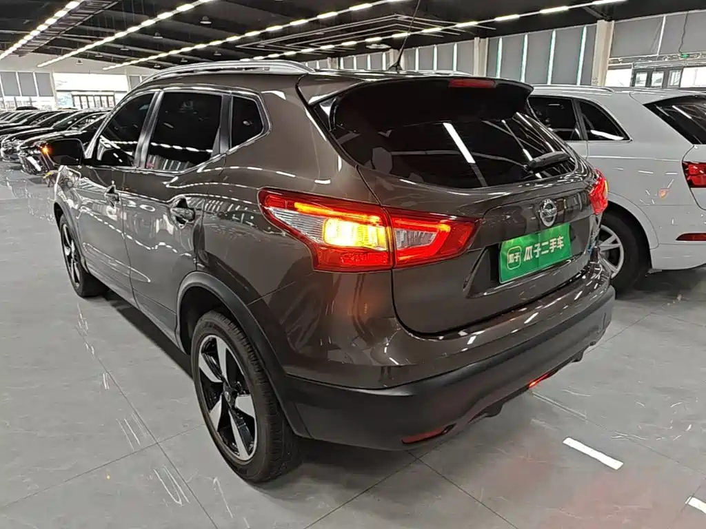 Nissan Qashqai — миниатюра 5