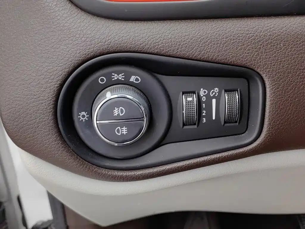 Jeep Renegade — миниатюра 21