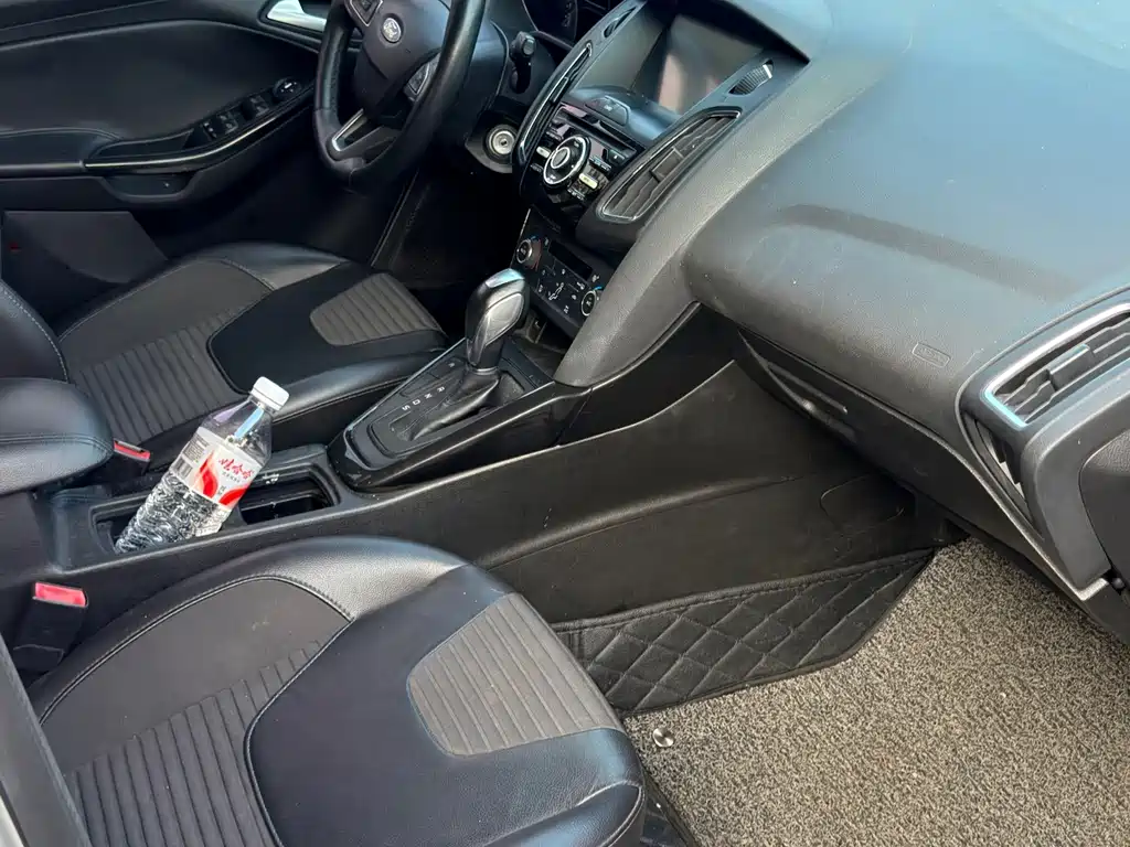Ford Focus — миниатюра 9