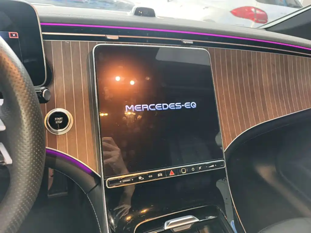 Mercedes-Benz EQE — миниатюра 13