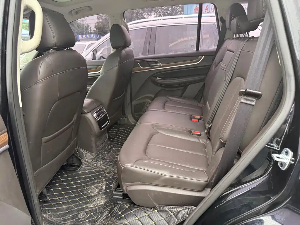 Roewe RX8 — миниатюра 11