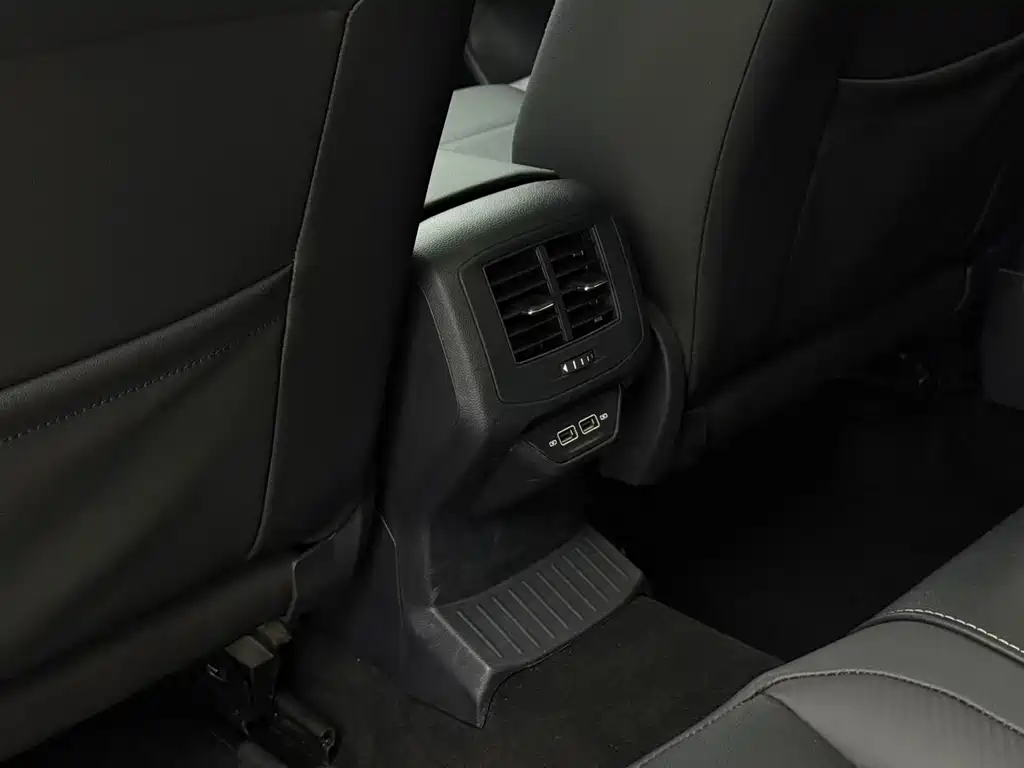 VOLKSWAGEN T ROC EXPLORING SONGS