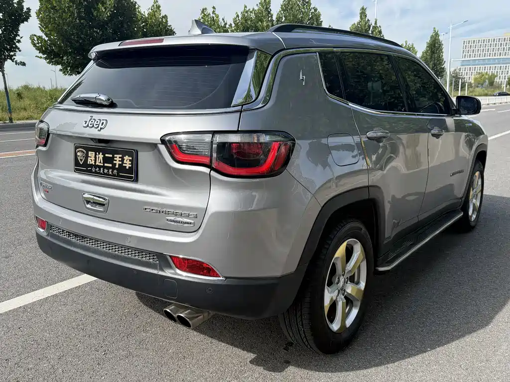 Jeep Compass — миниатюра 7