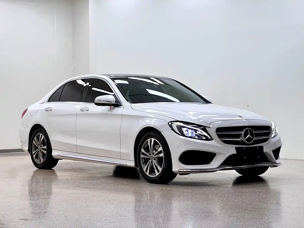 Mercedes-Benz C-Class — миниатюра 3