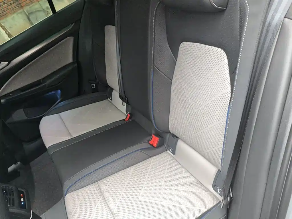 Volkswagen Golf — миниатюра 18