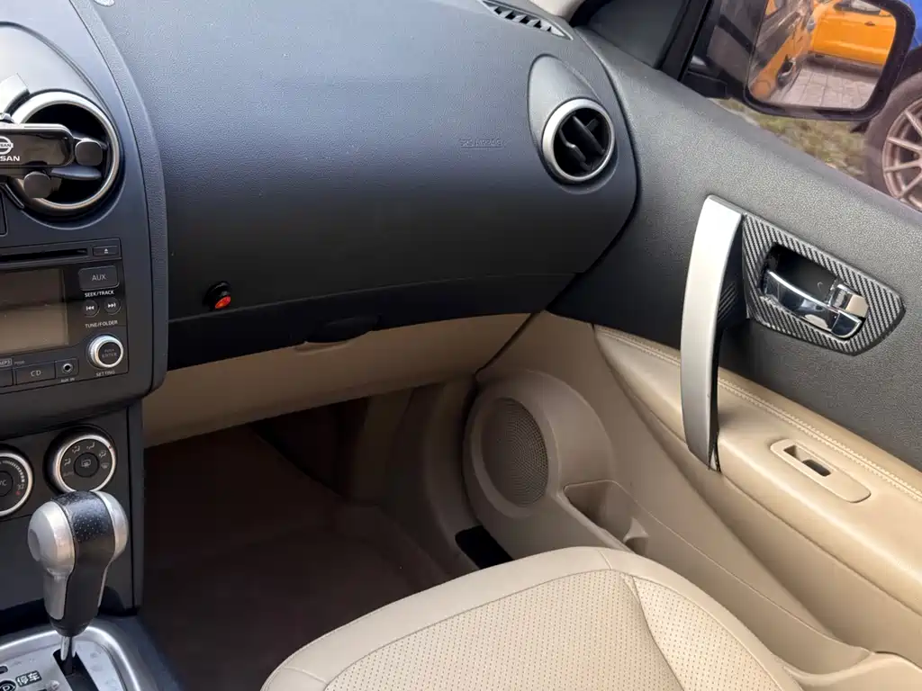 Nissan Qashqai — миниатюра 14