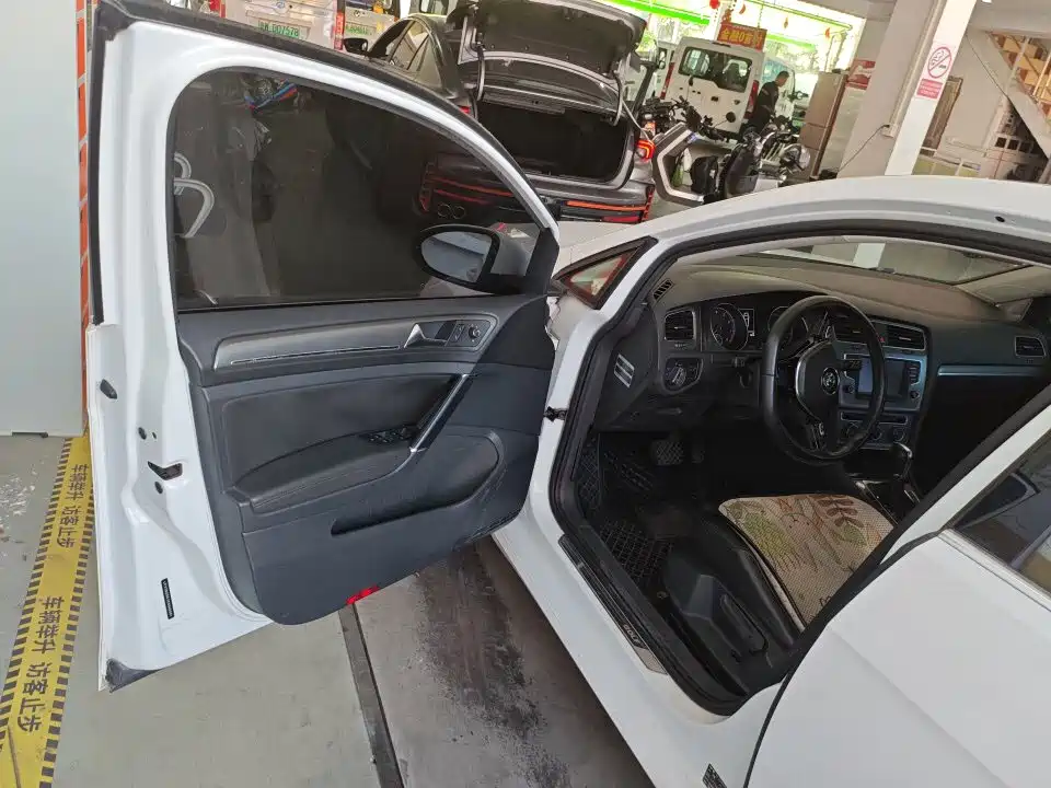 Volkswagen Golf — миниатюра 2