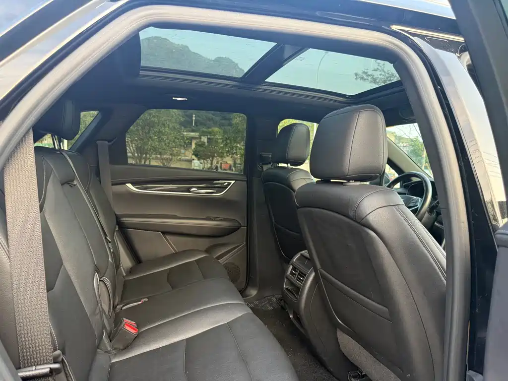 Cadillac XT5 — миниатюра 8