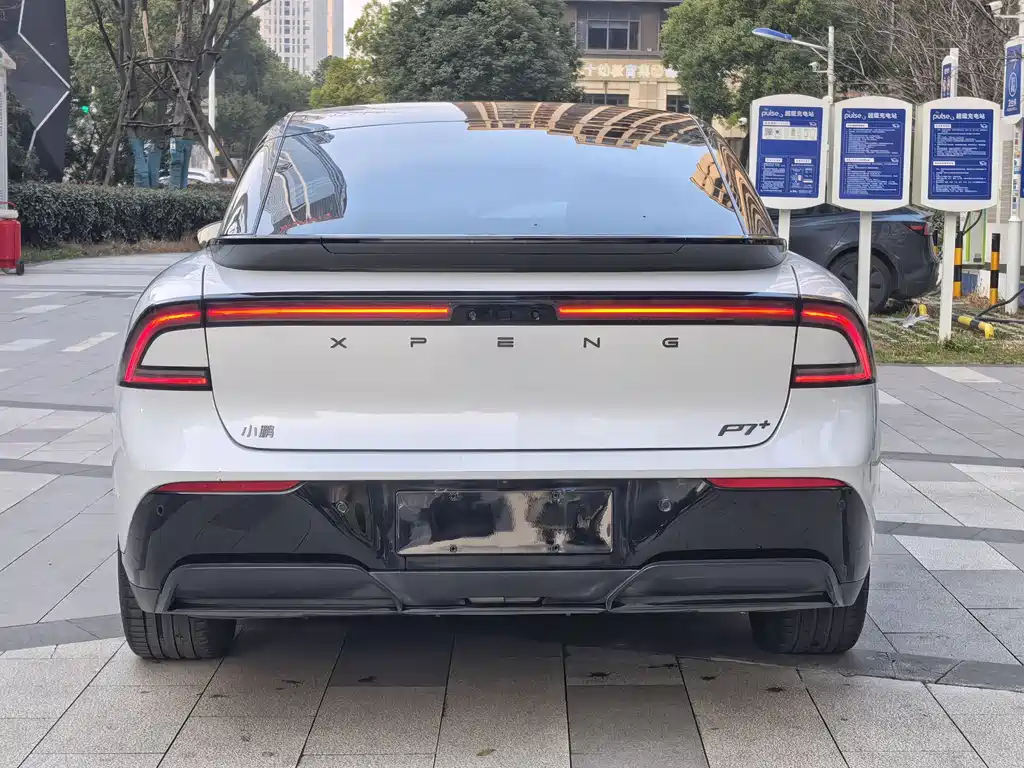 XIAOPENG P7+